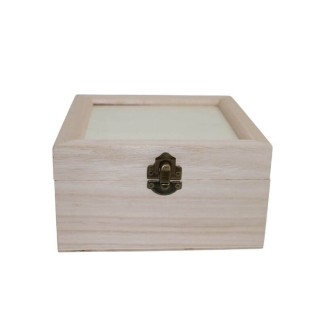 Box with 4 dividers